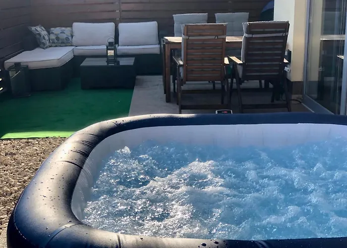 Jenny Apartment With Jacuzzi